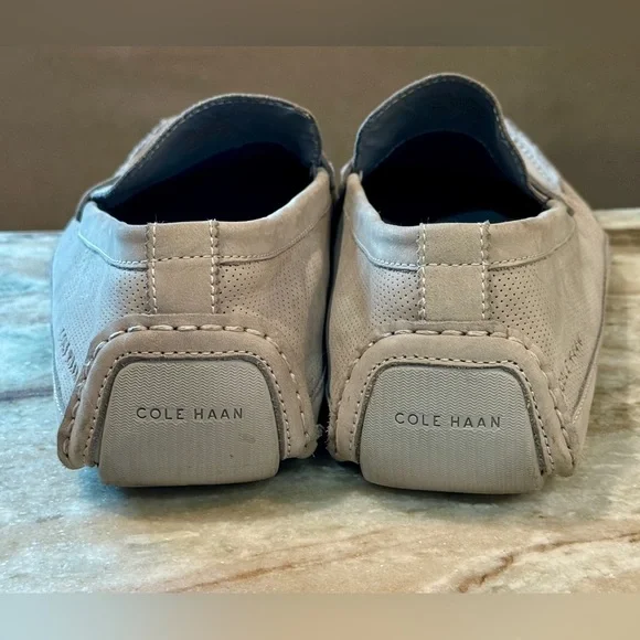Men’s COLE HAAN Wyatt Penny Driving Loafers- Light grey. Size 10.5